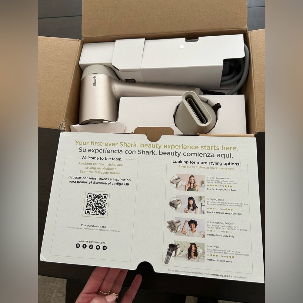 Shark HyperAir IQ Hair Dryer - Picture 8 of 8